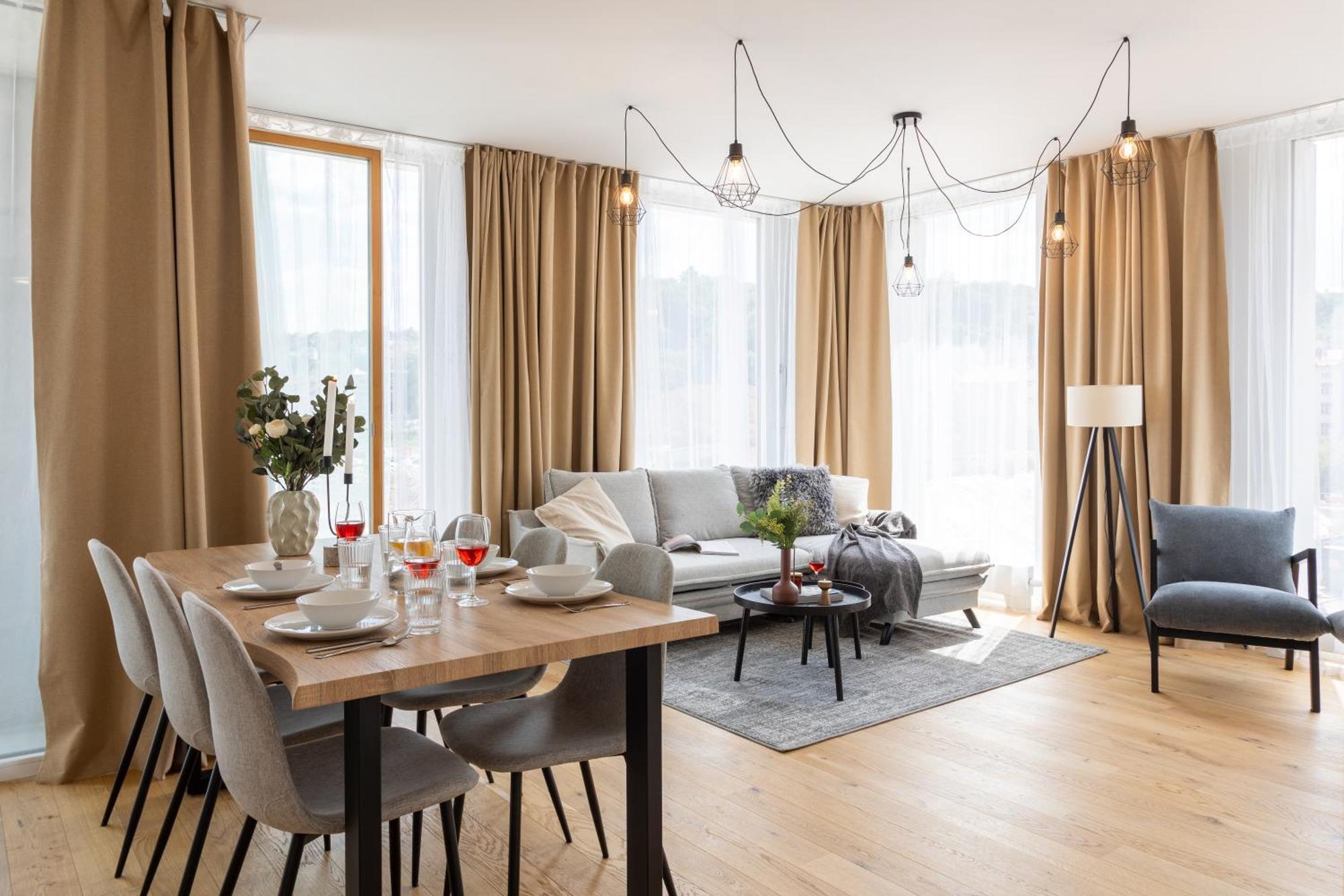 Days - 2bdr - Balcony - Garage Parking - Easy Center Access Apartmán Prague